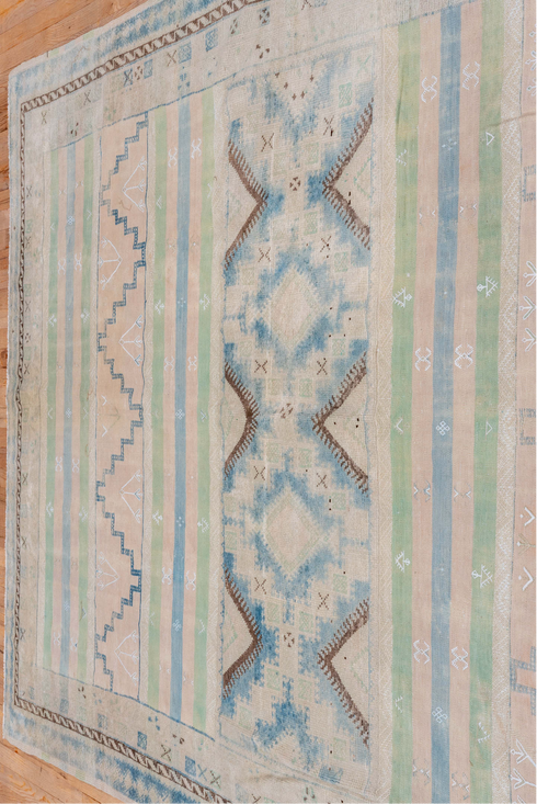 Antique Moroccan Area Rug (6' x 9')